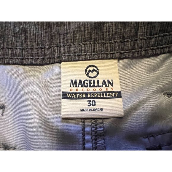 Magellan Outdoor men's gray cargo shorts size 30, pockets, water repellant - Picture 4 of 8